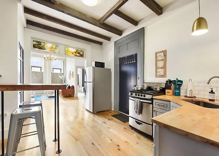 Apartment Classy Vintage Minutes To Downtown & Stadiums *